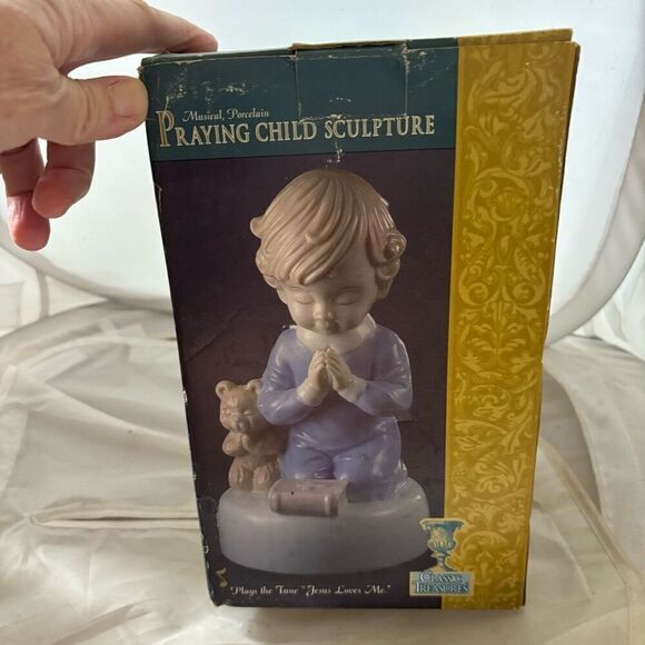 Musical Porcelain Praying Child Sculpture *New* - Picture 7 of 9